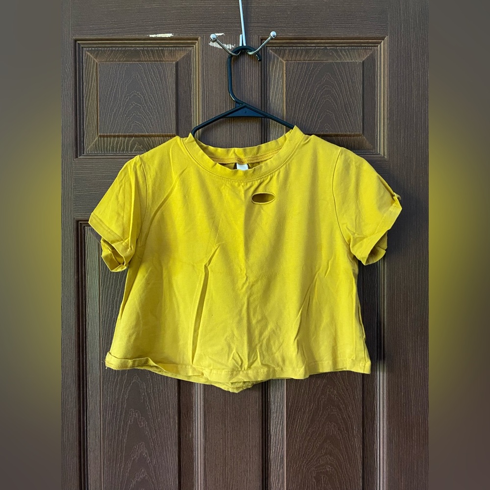 Woman’s Yellow Hole Crop Top